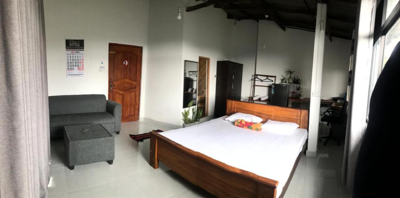S V Homestay Kandy Eksteriør bilde